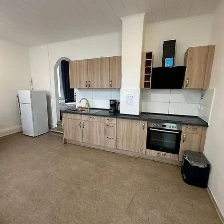 Monteurwohnungen Naehe Holsten Galerie Appartement *